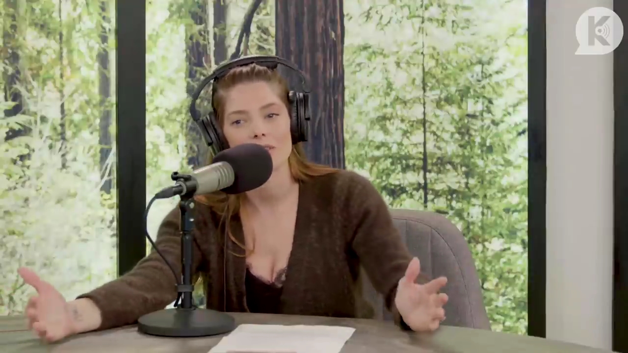 Ashley-Greene-dot-nl_TheTwilightEffect-Aflevering6CatherineHardwicke2518.jpg Ashley-Greene-dot-nl_TheTwilightEffect-Aflevering6CatherineHardwicke2518.jpg