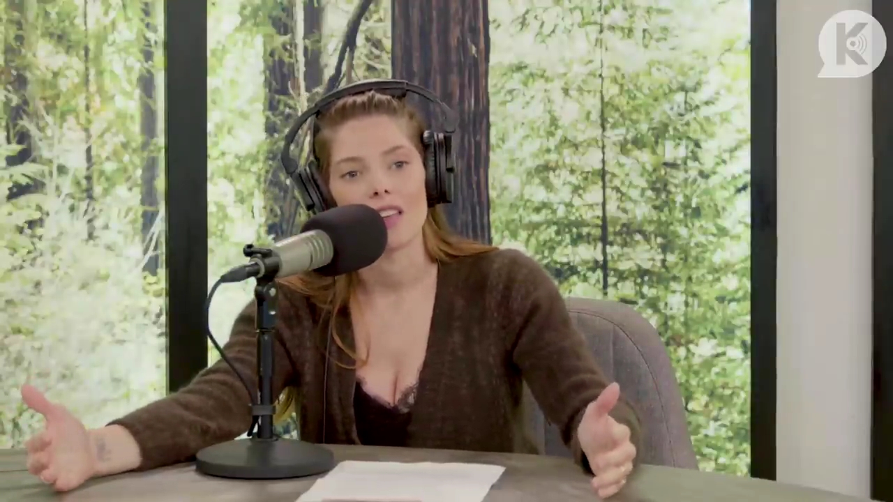 Ashley-Greene-dot-nl_TheTwilightEffect-Aflevering6CatherineHardwicke2520.jpg Ashley-Greene-dot-nl_TheTwilightEffect-Aflevering6CatherineHardwicke2520.jpg