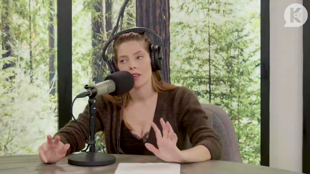 Ashley-Greene-dot-nl_TheTwilightEffect-Aflevering6CatherineHardwicke3103.jpg Ashley-Greene-dot-nl_TheTwilightEffect-Aflevering6CatherineHardwicke3103.jpg