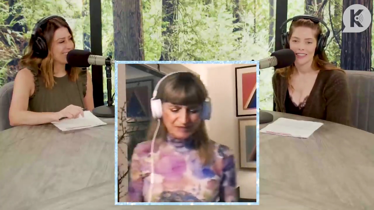 Ashley-Greene-dot-nl_TheTwilightEffect-Aflevering6CatherineHardwicke4020.jpg Ashley-Greene-dot-nl_TheTwilightEffect-Aflevering6CatherineHardwicke4020.jpg