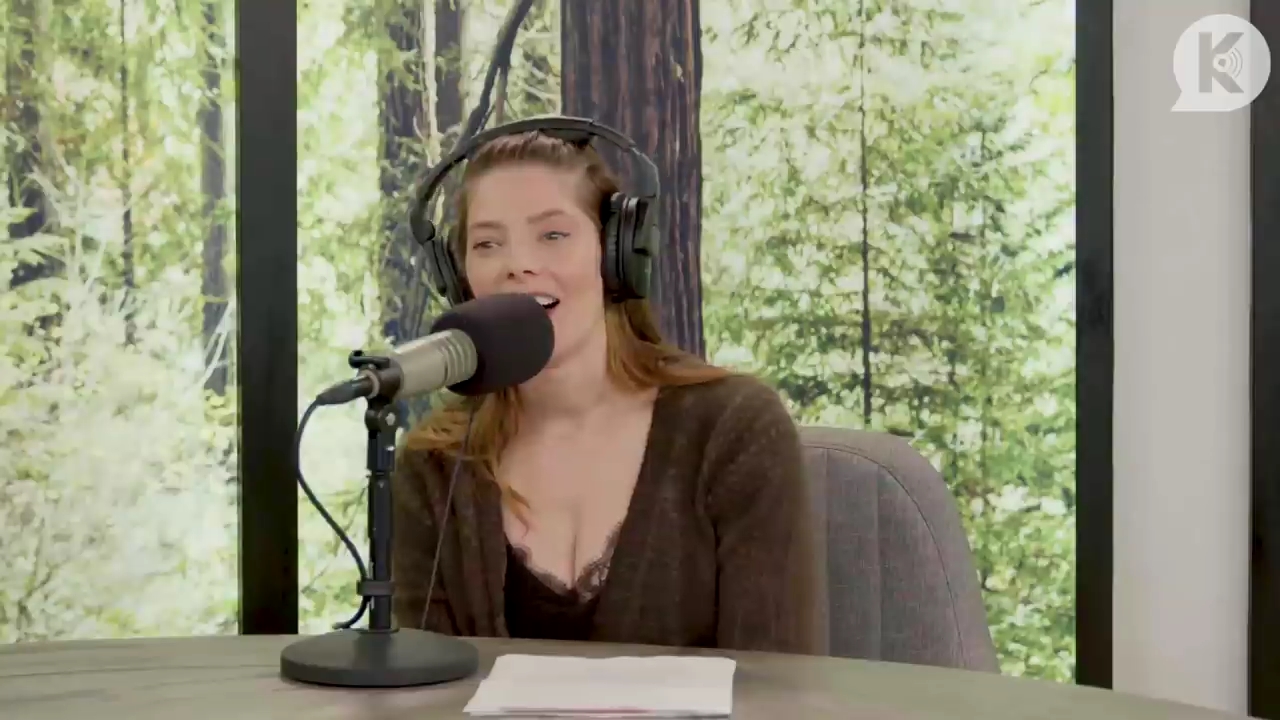 Ashley-Greene-dot-nl_TheTwilightEffect-Aflevering6CatherineHardwicke4028.jpg Ashley-Greene-dot-nl_TheTwilightEffect-Aflevering6CatherineHardwicke4028.jpg