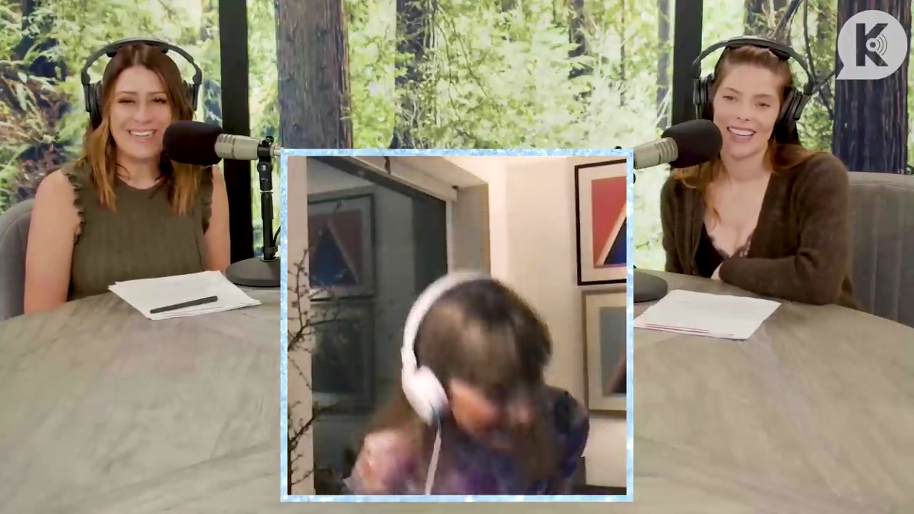 Ashley-Greene-dot-nl_TheTwilightEffect-Aflevering6CatherineHardwicke4080.jpg Ashley-Greene-dot-nl_TheTwilightEffect-Aflevering6CatherineHardwicke4080.jpg