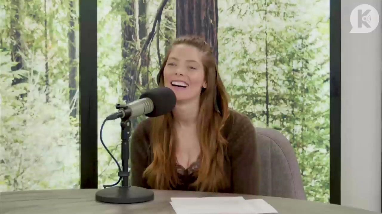 Ashley-Greene-dot-nl_TheTwilightEffect-Aflevering6CatherineHardwicke4716.jpg Ashley-Greene-dot-nl_TheTwilightEffect-Aflevering6CatherineHardwicke4716.jpg