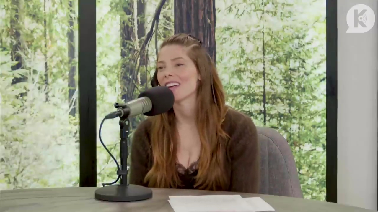 Ashley-Greene-dot-nl_TheTwilightEffect-Aflevering6CatherineHardwicke4718.jpg Ashley-Greene-dot-nl_TheTwilightEffect-Aflevering6CatherineHardwicke4718.jpg