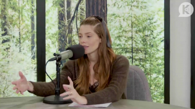 Ashley-Greene-dot-nl_TheTwilightEffect-Aflevering6CatherineHardwicke0152.jpg