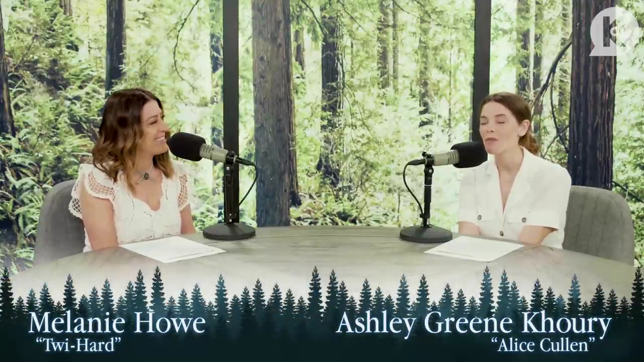 Ashley-Greene-dot-nl_TheTwilightEffect-Aflevering7NewMoonRewatchPart1of3-0023.jpg