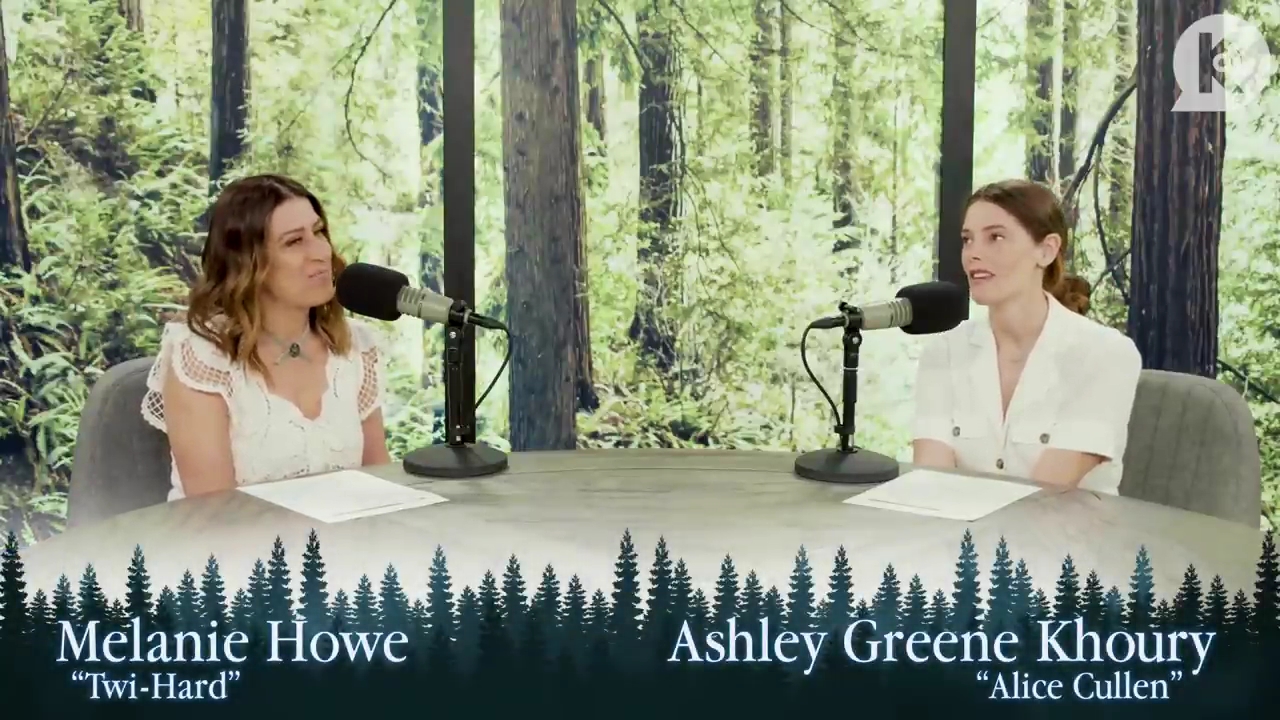 Ashley-Greene-dot-nl_TheTwilightEffect-Aflevering7NewMoonRewatchPart1of3-0024.jpg