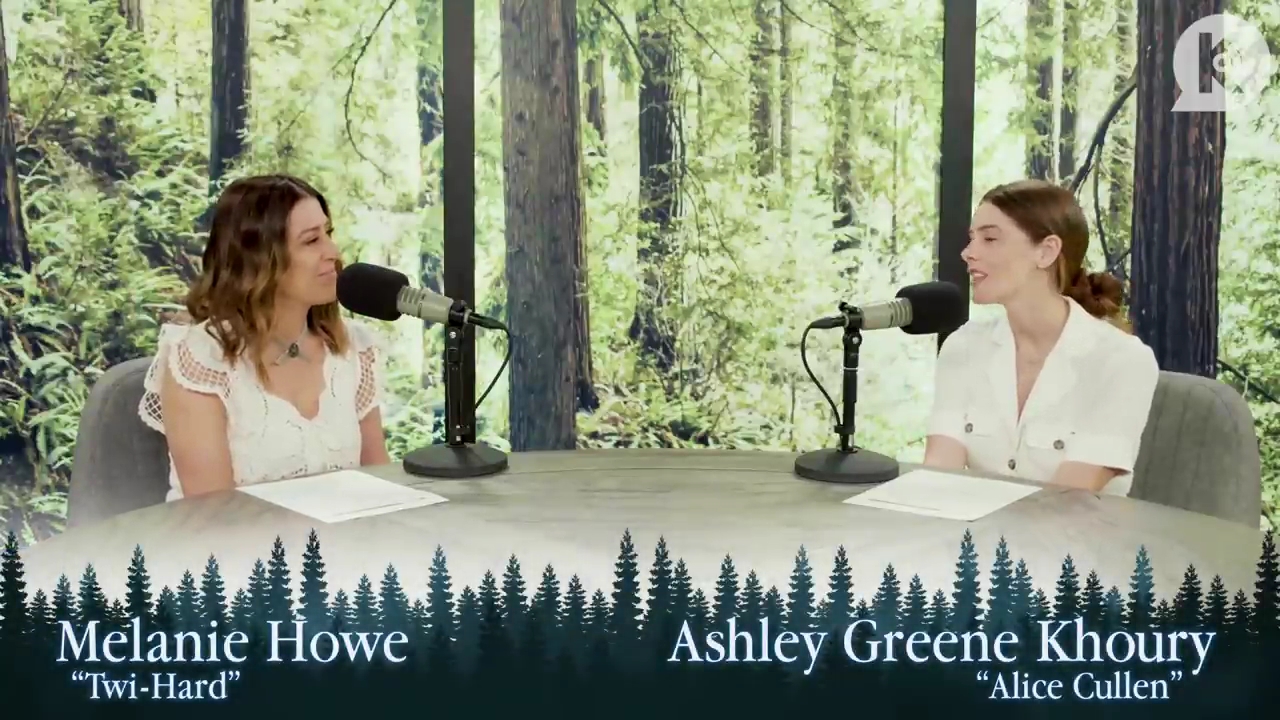 Ashley-Greene-dot-nl_TheTwilightEffect-Aflevering7NewMoonRewatchPart1of3-0025.jpg