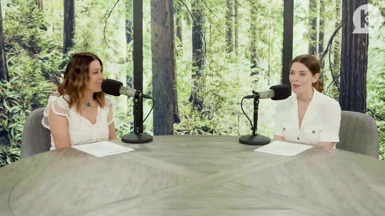 Ashley-Greene-dot-nl_TheTwilightEffect-Aflevering7NewMoonRewatchPart1of3-0028.jpg