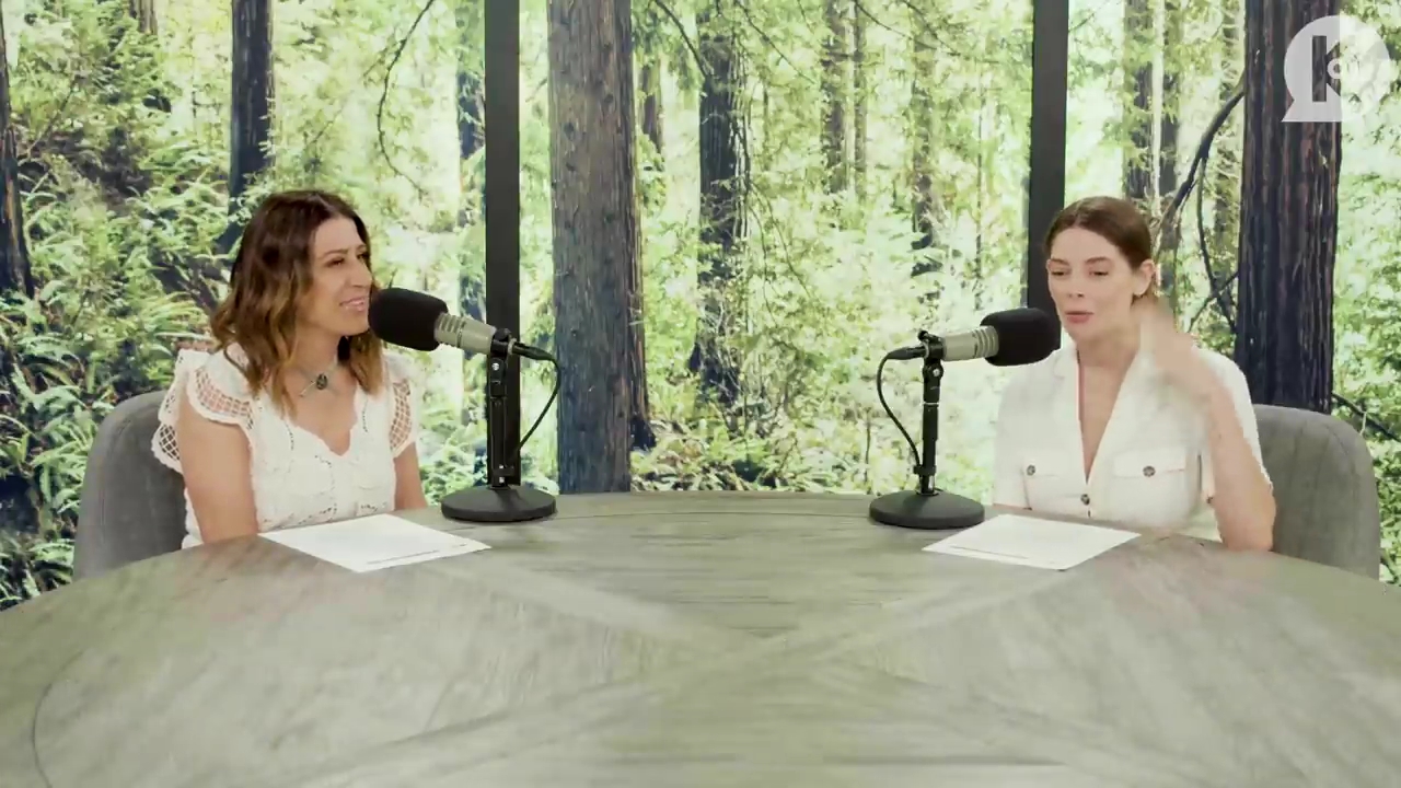 Ashley-Greene-dot-nl_TheTwilightEffect-Aflevering7NewMoonRewatchPart1of3-0029.jpg