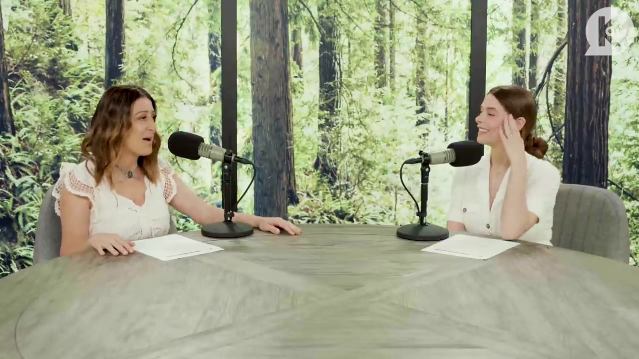Ashley-Greene-dot-nl_TheTwilightEffect-Aflevering7NewMoonRewatchPart1of3-0056.jpg