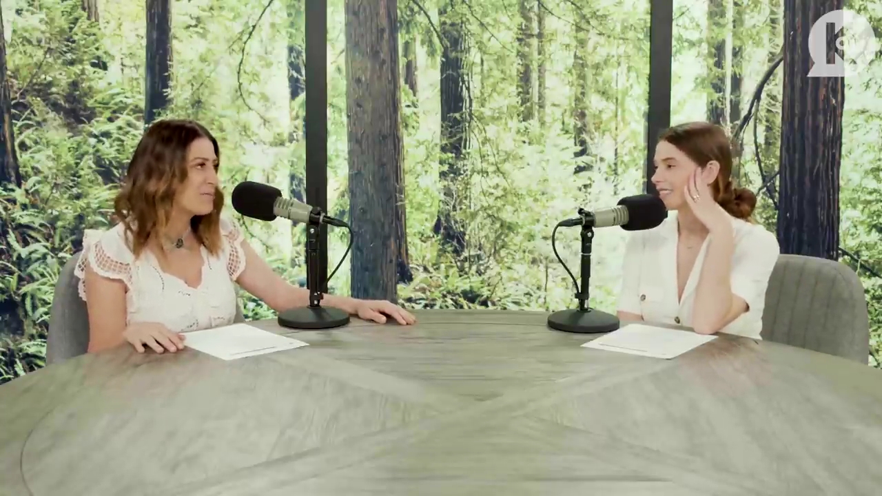Ashley-Greene-dot-nl_TheTwilightEffect-Aflevering7NewMoonRewatchPart1of3-0059.jpg