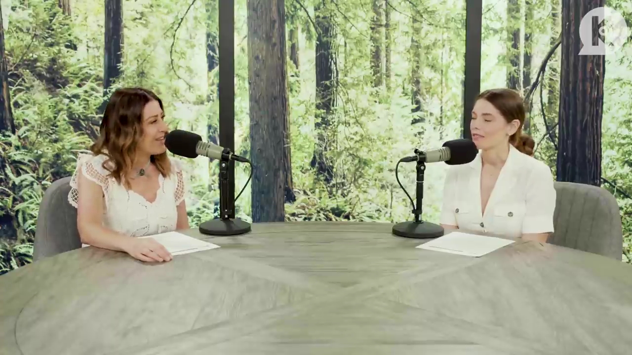 Ashley-Greene-dot-nl_TheTwilightEffect-Aflevering7NewMoonRewatchPart1of3-0109.jpg