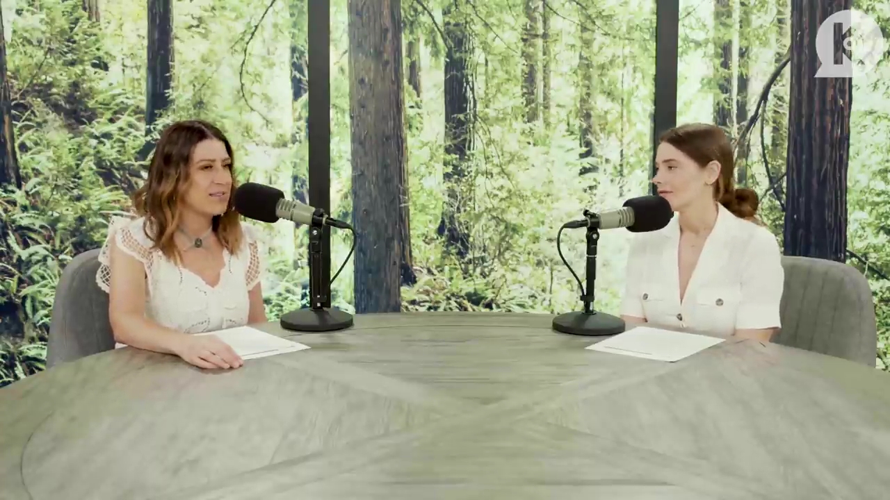 Ashley-Greene-dot-nl_TheTwilightEffect-Aflevering7NewMoonRewatchPart1of3-0111.jpg