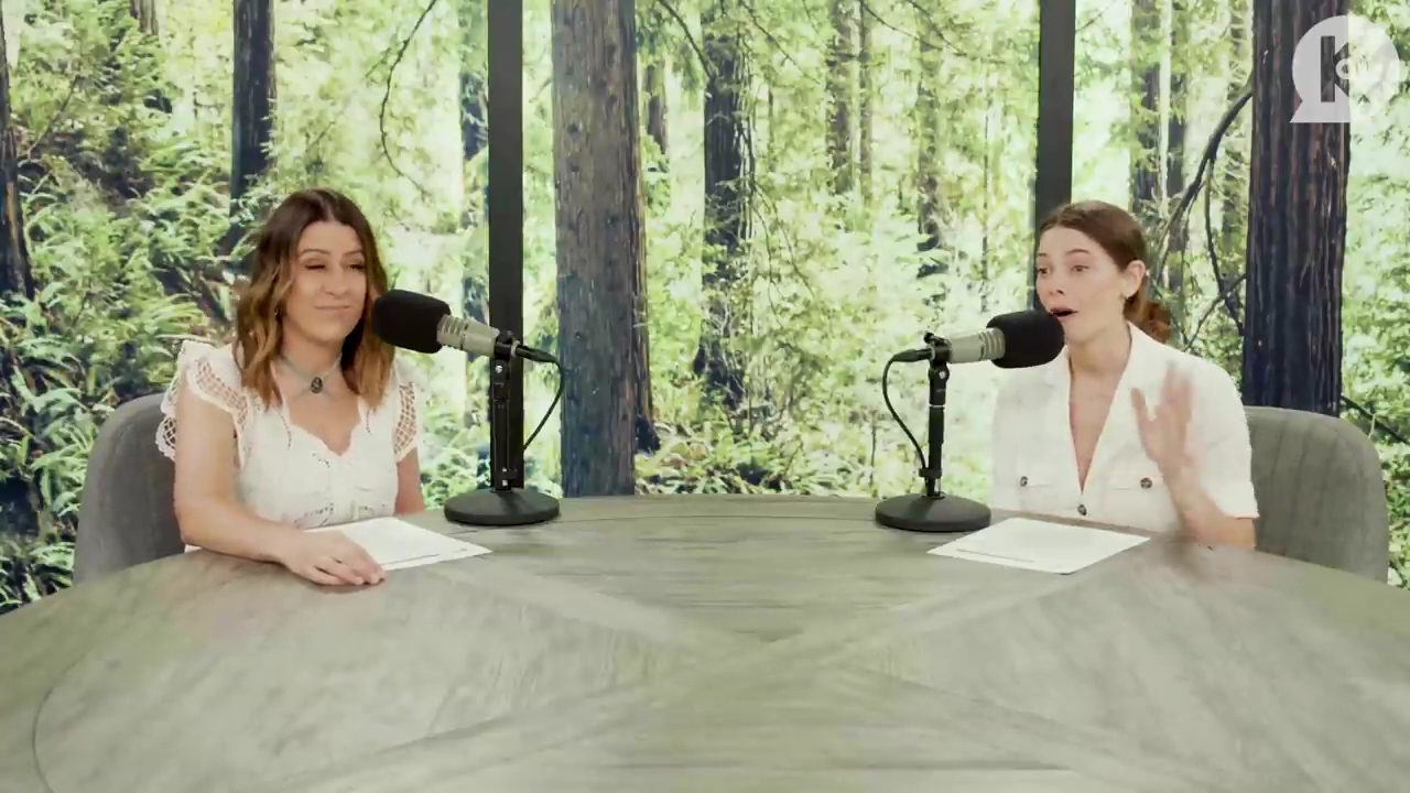 Ashley-Greene-dot-nl_TheTwilightEffect-Aflevering7NewMoonRewatchPart1of3-0135.jpg