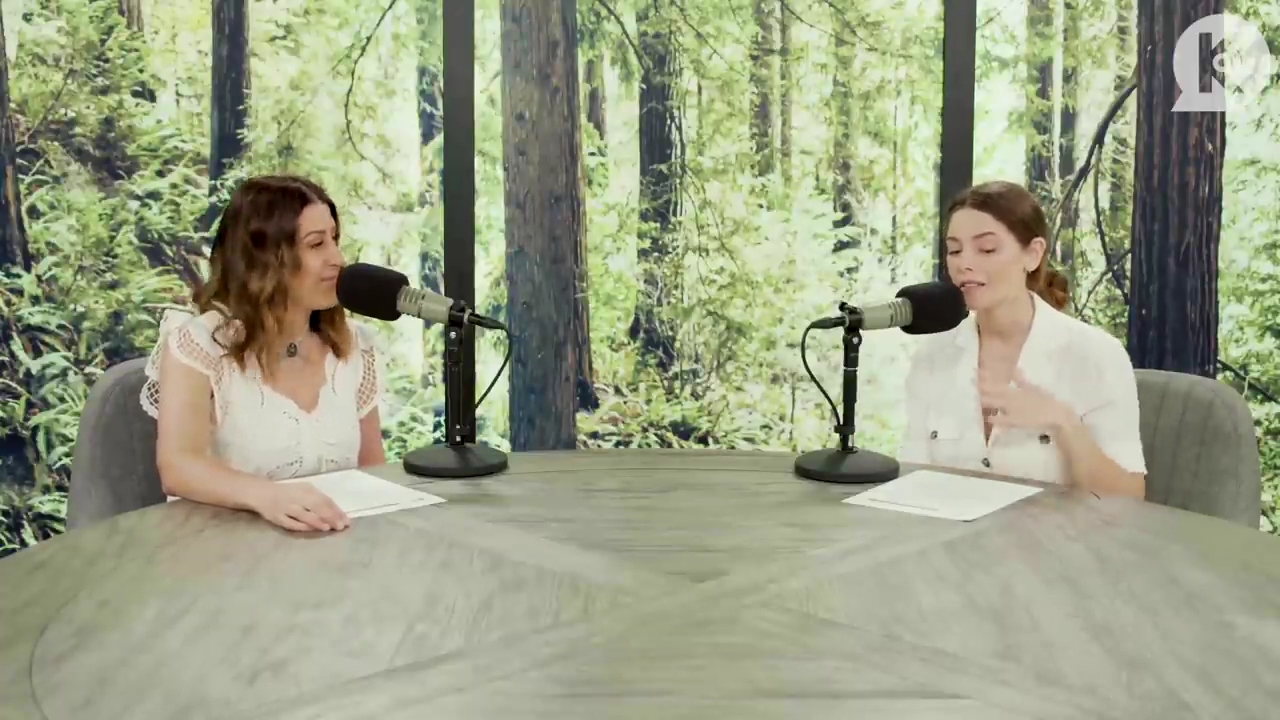 Ashley-Greene-dot-nl_TheTwilightEffect-Aflevering7NewMoonRewatchPart1of3-0136.jpg