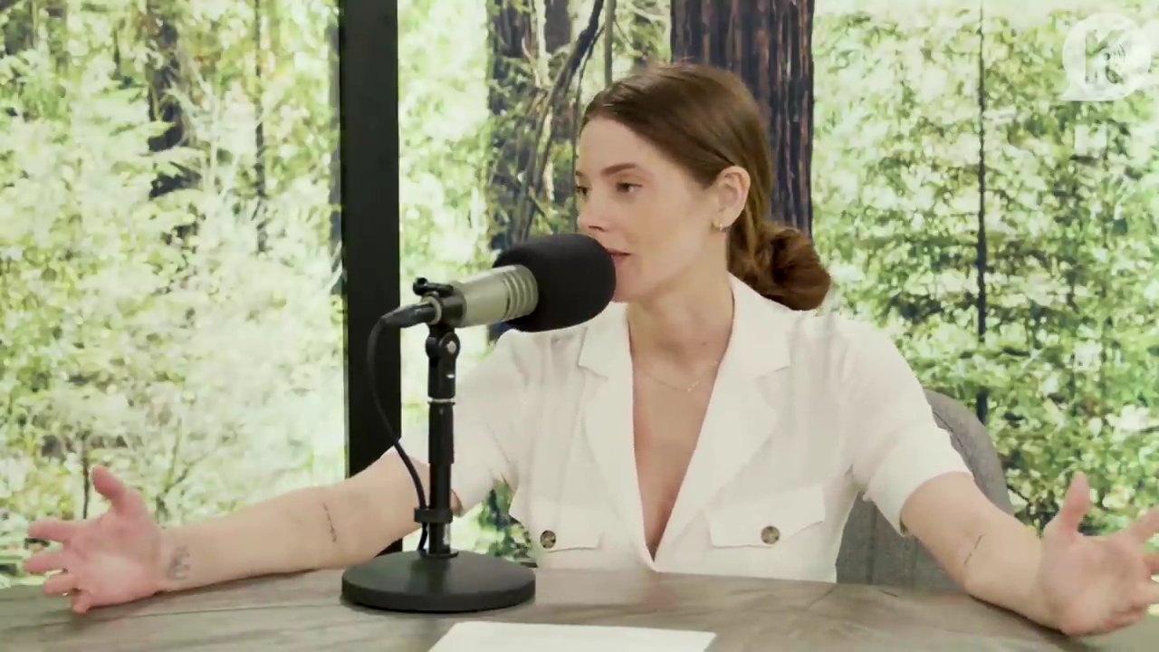 Ashley-Greene-dot-nl_TheTwilightEffect-Aflevering7NewMoonRewatchPart1of3-0212.jpg Ashley-Greene-dot-nl_TheTwilightEffect-Aflevering7NewMoonRewatchPart1of3-0212.jpg