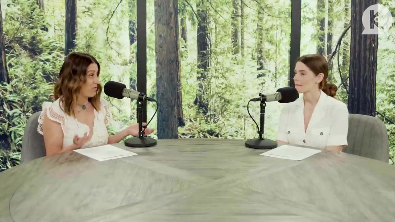 Ashley-Greene-dot-nl_TheTwilightEffect-Aflevering7NewMoonRewatchPart1of3-0238.jpg