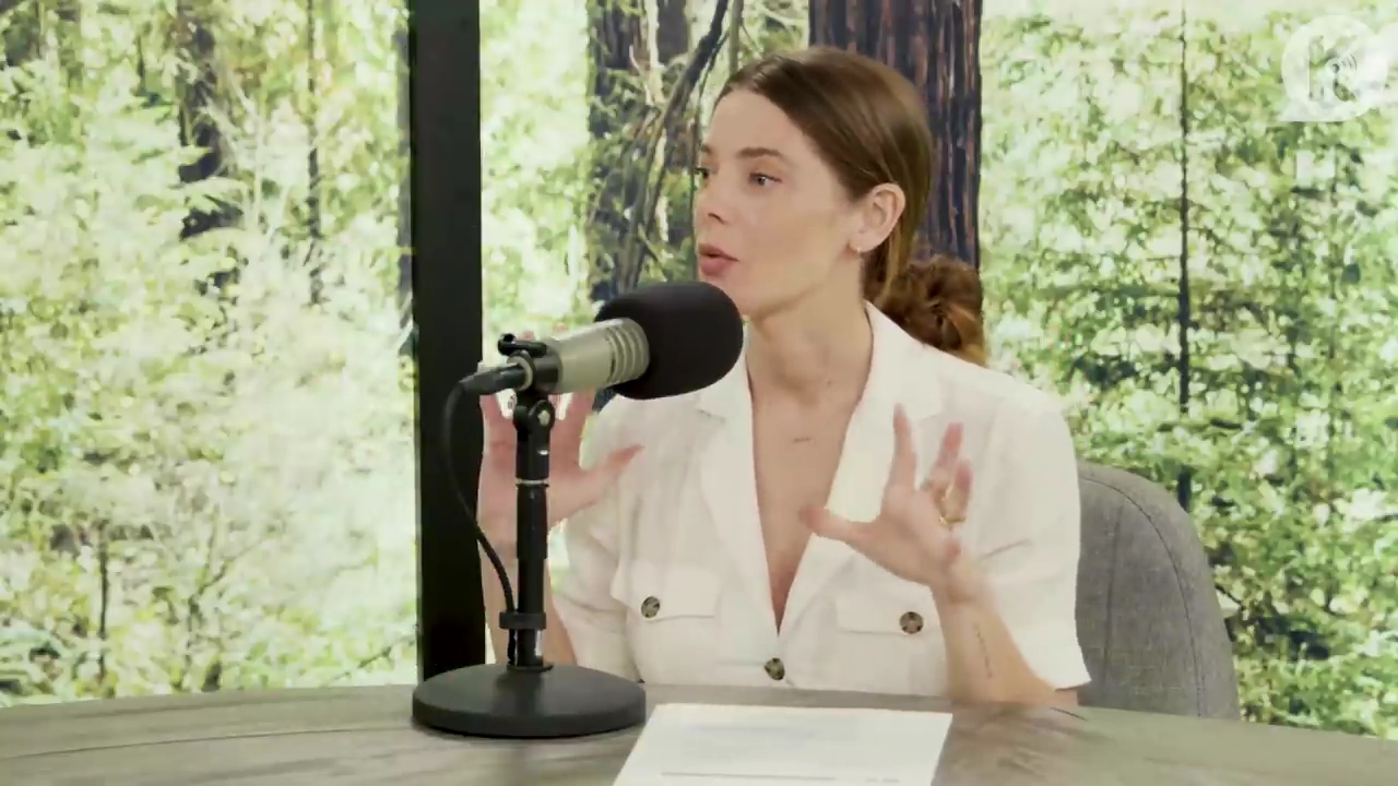 Ashley-Greene-dot-nl_TheTwilightEffect-Aflevering7NewMoonRewatchPart1of3-0310.jpg Ashley-Greene-dot-nl_TheTwilightEffect-Aflevering7NewMoonRewatchPart1of3-0310.jpg