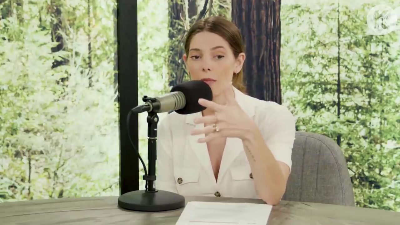 Ashley-Greene-dot-nl_TheTwilightEffect-Aflevering7NewMoonRewatchPart1of3-0341.jpg Ashley-Greene-dot-nl_TheTwilightEffect-Aflevering7NewMoonRewatchPart1of3-0341.jpg