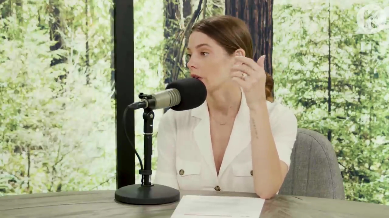 Ashley-Greene-dot-nl_TheTwilightEffect-Aflevering7NewMoonRewatchPart1of3-0349.jpg Ashley-Greene-dot-nl_TheTwilightEffect-Aflevering7NewMoonRewatchPart1of3-0349.jpg