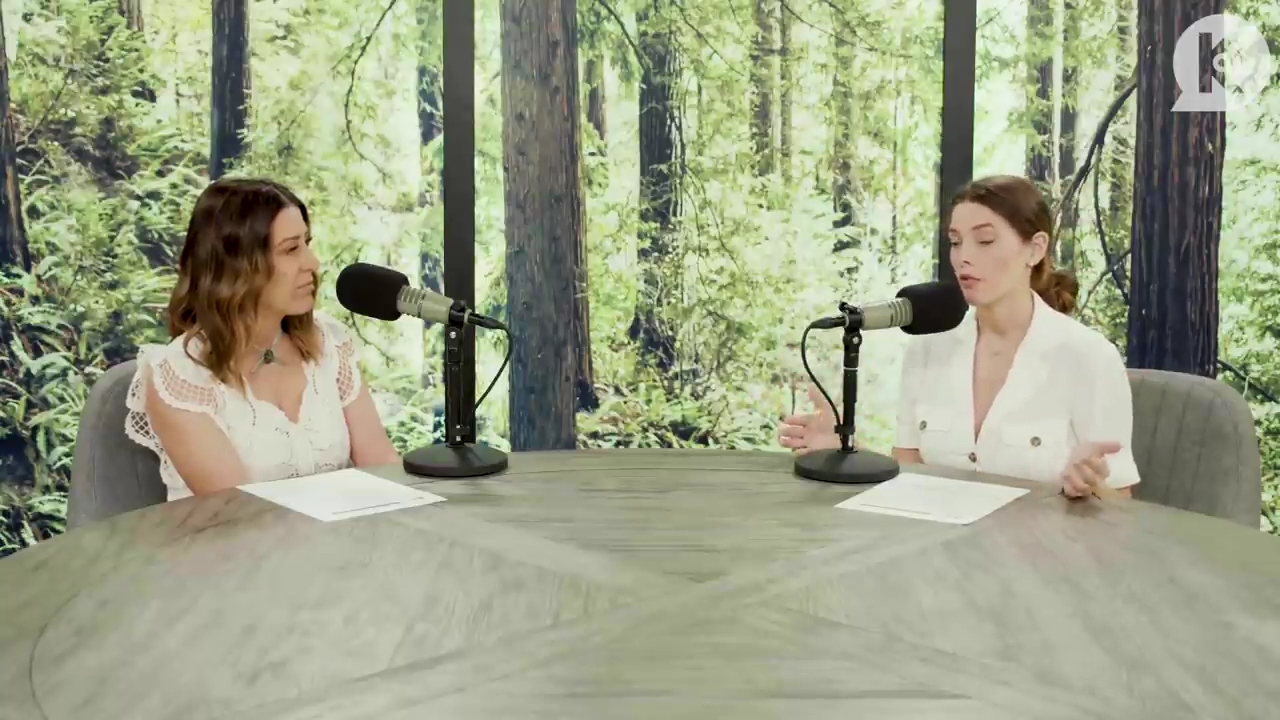 Ashley-Greene-dot-nl_TheTwilightEffect-Aflevering7NewMoonRewatchPart1of3-0551.jpg