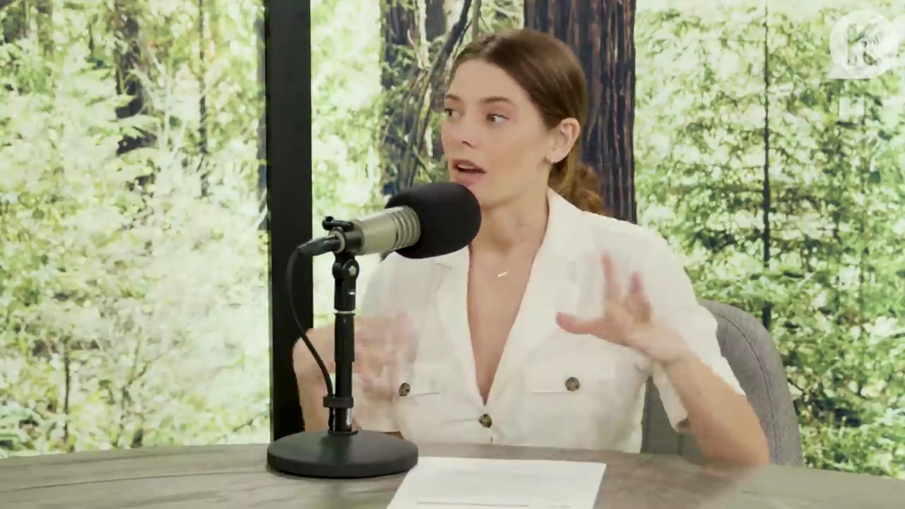 Ashley-Greene-dot-nl_TheTwilightEffect-Aflevering7NewMoonRewatchPart1of3-0566.jpg