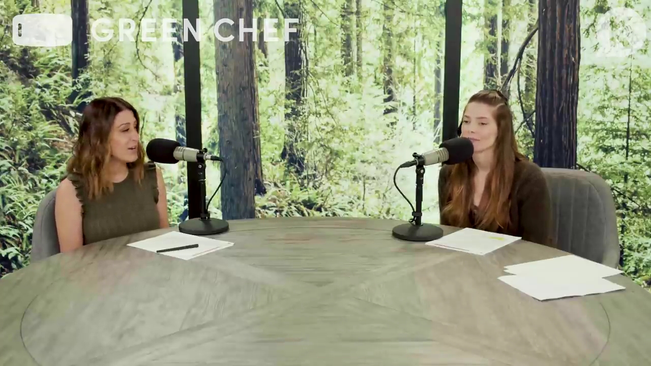 Ashley-Greene-dot-nl_TheTwilightEffect-Aflevering7NewMoonRewatchPart1of3-0637.jpg