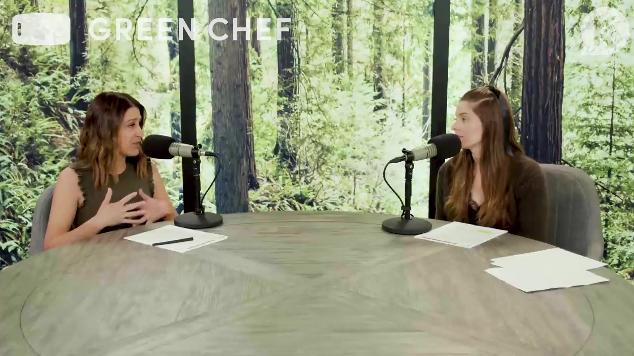 Ashley-Greene-dot-nl_TheTwilightEffect-Aflevering7NewMoonRewatchPart1of3-0675.jpg