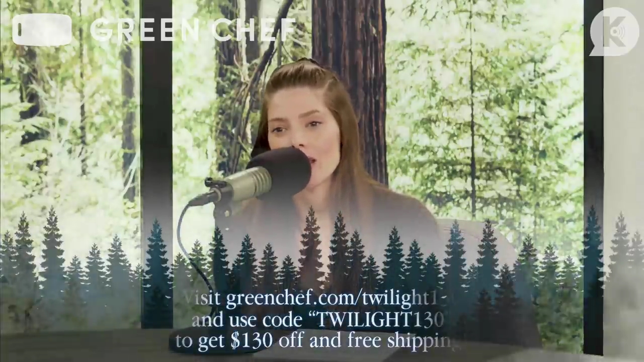 Ashley-Greene-dot-nl_TheTwilightEffect-Aflevering7NewMoonRewatchPart1of3-0736.jpg