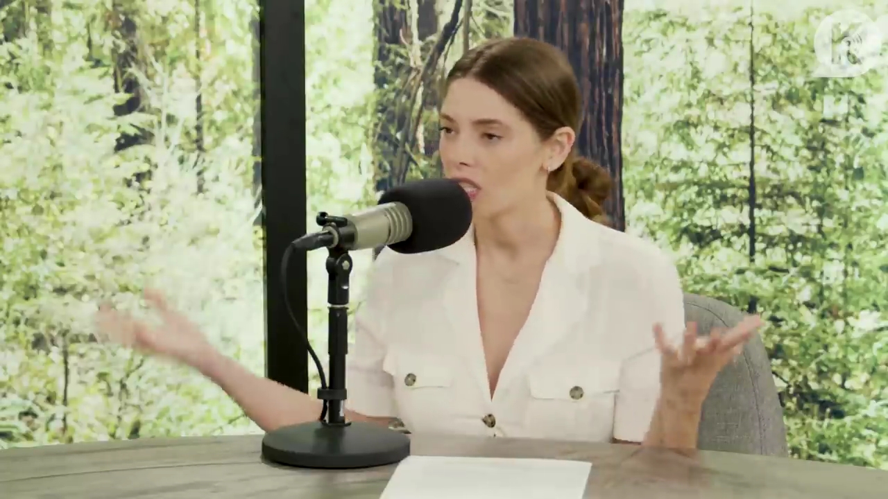 Ashley-Greene-dot-nl_TheTwilightEffect-Aflevering7NewMoonRewatchPart1of3-0908.jpg Ashley-Greene-dot-nl_TheTwilightEffect-Aflevering7NewMoonRewatchPart1of3-0908.jpg