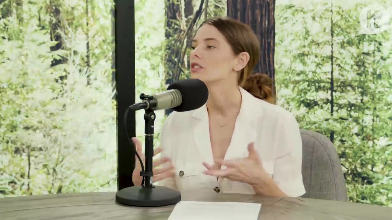 Ashley-Greene-dot-nl_TheTwilightEffect-Aflevering7NewMoonRewatchPart1of3-0910.jpg Ashley-Greene-dot-nl_TheTwilightEffect-Aflevering7NewMoonRewatchPart1of3-0910.jpg