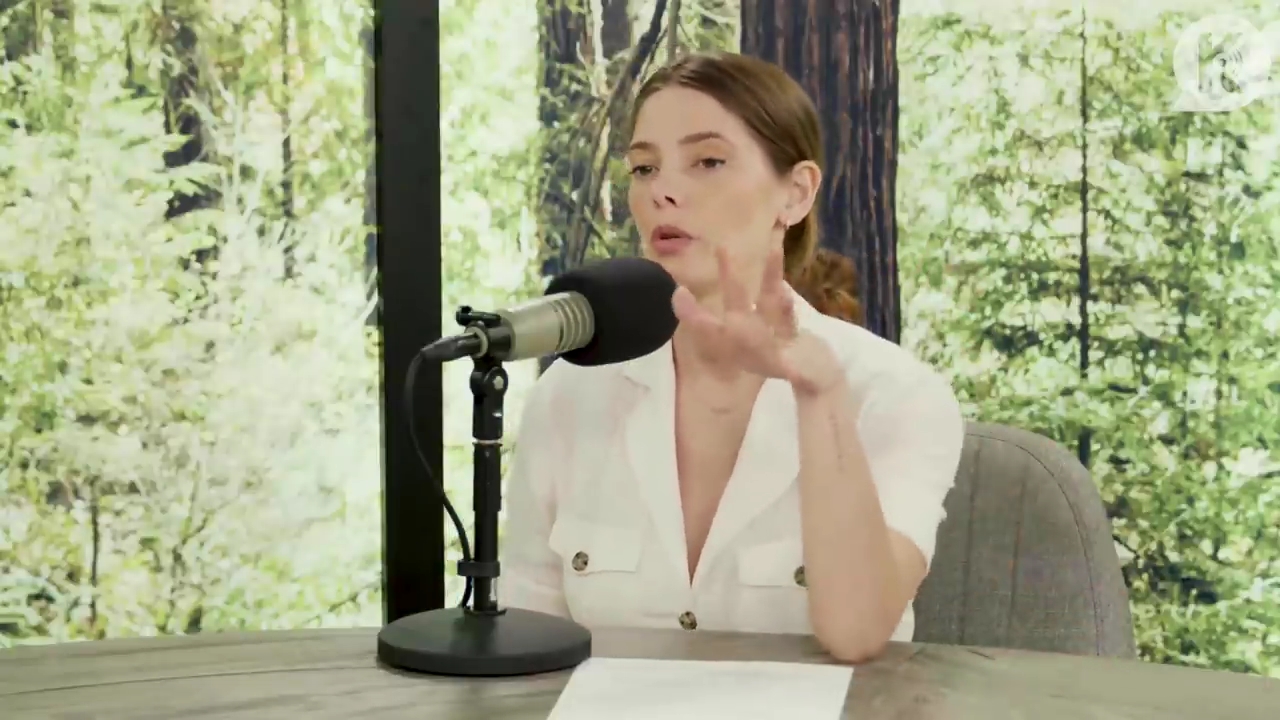 Ashley-Greene-dot-nl_TheTwilightEffect-Aflevering7NewMoonRewatchPart1of3-0913.jpg Ashley-Greene-dot-nl_TheTwilightEffect-Aflevering7NewMoonRewatchPart1of3-0913.jpg