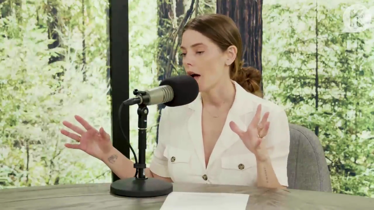 Ashley-Greene-dot-nl_TheTwilightEffect-Aflevering7NewMoonRewatchPart1of3-0920.jpg Ashley-Greene-dot-nl_TheTwilightEffect-Aflevering7NewMoonRewatchPart1of3-0920.jpg