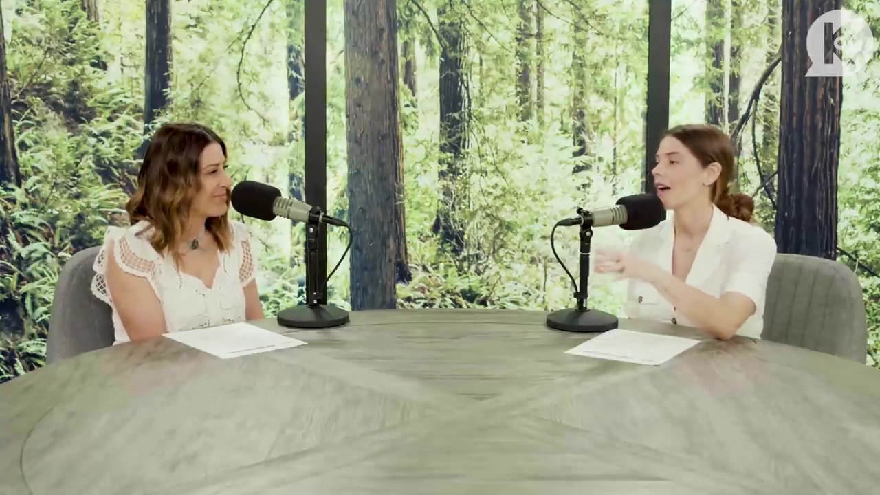 Ashley-Greene-dot-nl_TheTwilightEffect-Aflevering7NewMoonRewatchPart1of3-0938.jpg