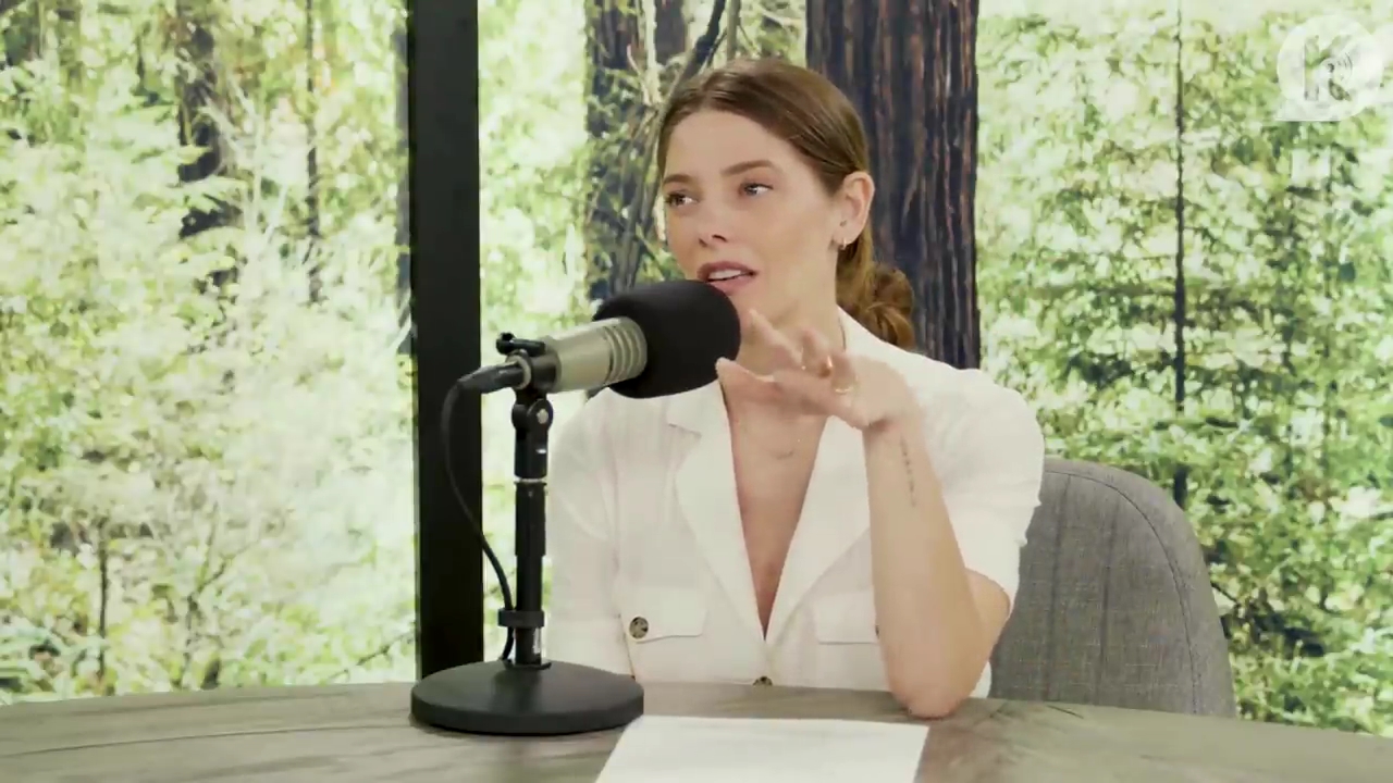 Ashley-Greene-dot-nl_TheTwilightEffect-Aflevering7NewMoonRewatchPart1of3-0955.jpg Ashley-Greene-dot-nl_TheTwilightEffect-Aflevering7NewMoonRewatchPart1of3-0955.jpg