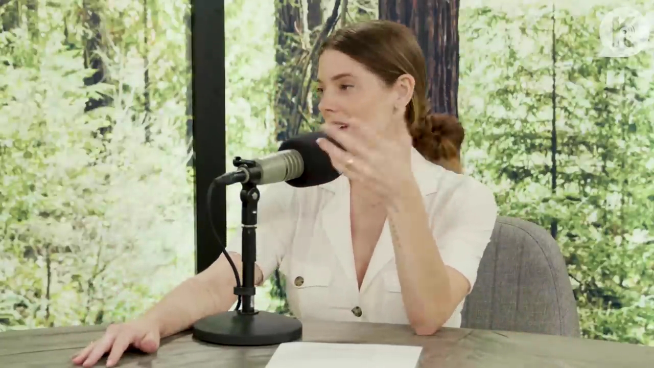 Ashley-Greene-dot-nl_TheTwilightEffect-Aflevering7NewMoonRewatchPart1of3-1101.jpg Ashley-Greene-dot-nl_TheTwilightEffect-Aflevering7NewMoonRewatchPart1of3-1101.jpg