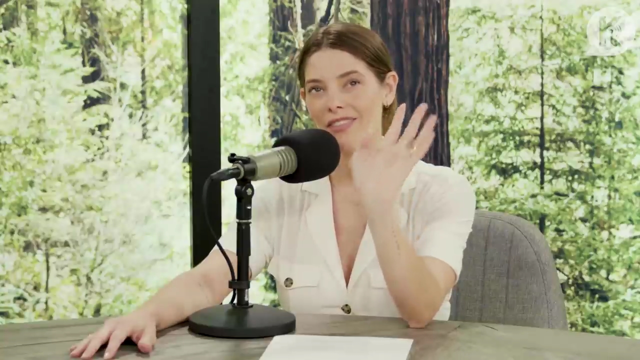 Ashley-Greene-dot-nl_TheTwilightEffect-Aflevering7NewMoonRewatchPart1of3-1104.jpg Ashley-Greene-dot-nl_TheTwilightEffect-Aflevering7NewMoonRewatchPart1of3-1104.jpg