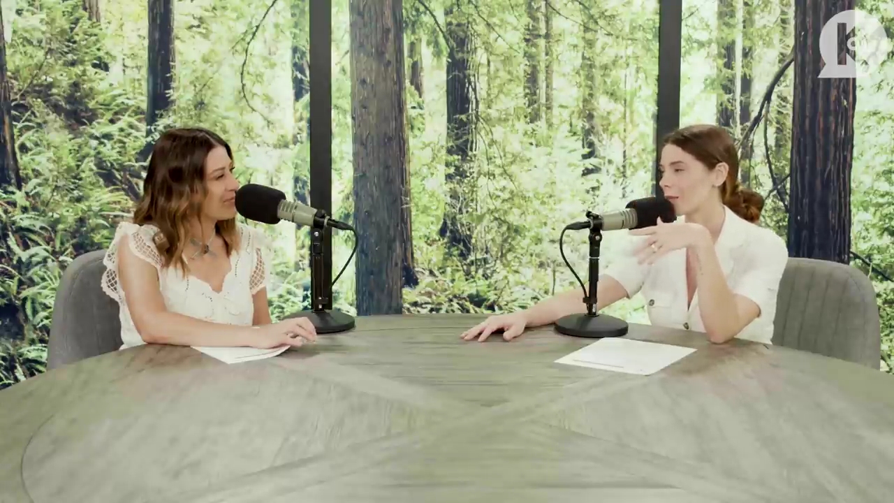 Ashley-Greene-dot-nl_TheTwilightEffect-Aflevering7NewMoonRewatchPart1of3-1133.jpg