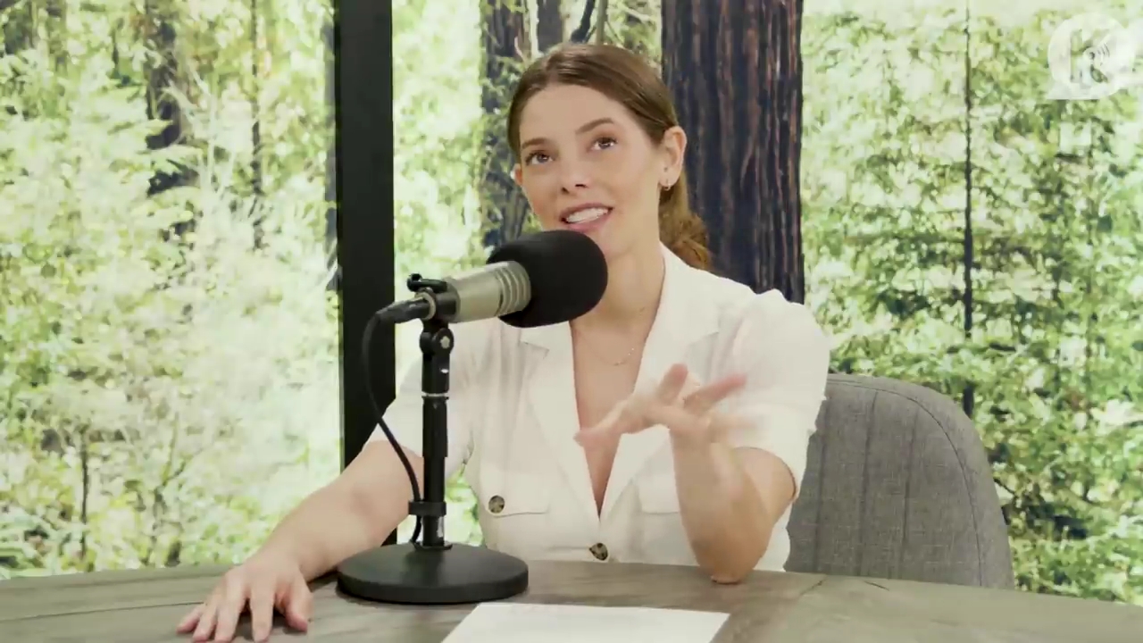 Ashley-Greene-dot-nl_TheTwilightEffect-Aflevering7NewMoonRewatchPart1of3-1355.jpg