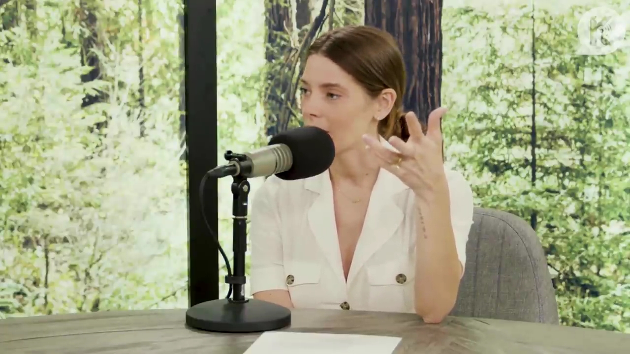 Ashley-Greene-dot-nl_TheTwilightEffect-Aflevering7NewMoonRewatchPart1of3-1425.jpg Ashley-Greene-dot-nl_TheTwilightEffect-Aflevering7NewMoonRewatchPart1of3-1425.jpg