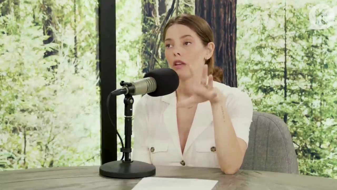 Ashley-Greene-dot-nl_TheTwilightEffect-Aflevering7NewMoonRewatchPart1of3-1717.jpg Ashley-Greene-dot-nl_TheTwilightEffect-Aflevering7NewMoonRewatchPart1of3-1717.jpg