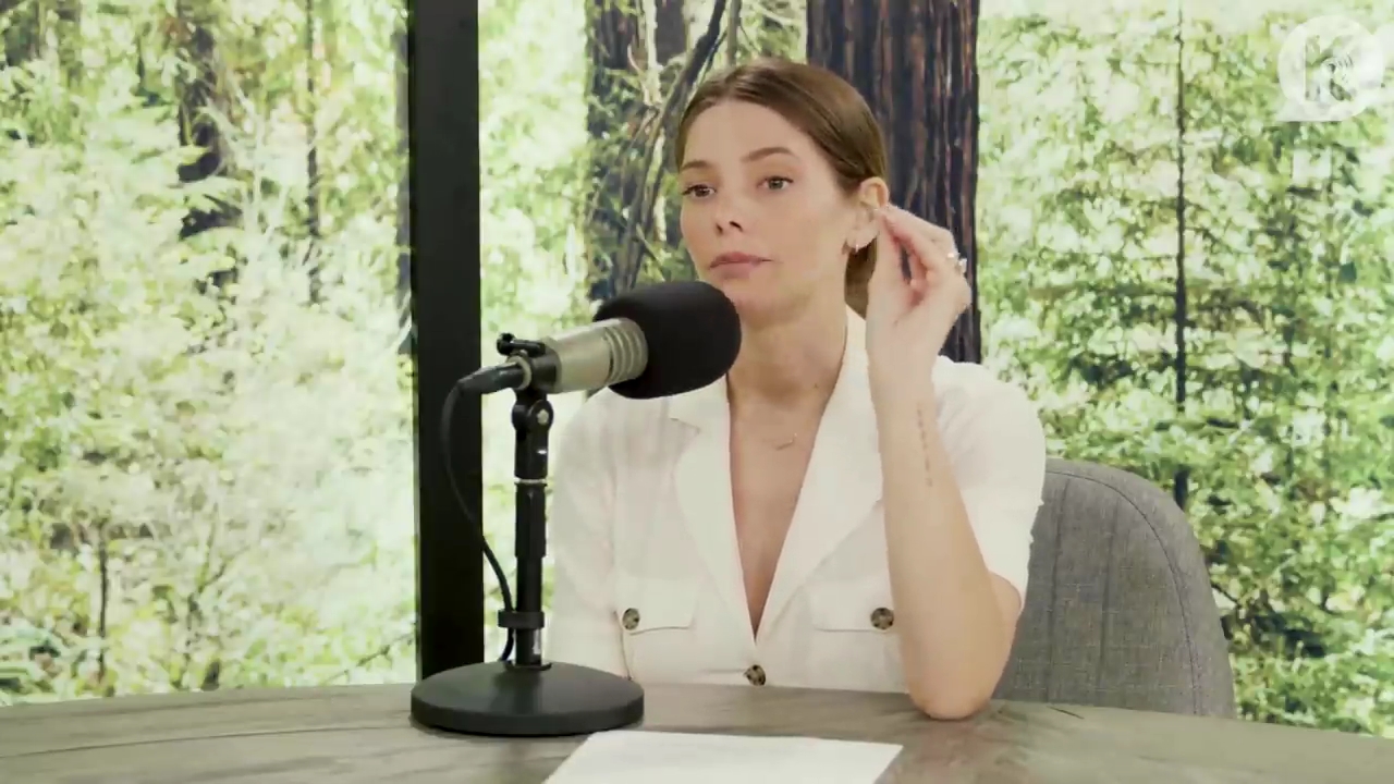 Ashley-Greene-dot-nl_TheTwilightEffect-Aflevering7NewMoonRewatchPart1of3-1718.jpg Ashley-Greene-dot-nl_TheTwilightEffect-Aflevering7NewMoonRewatchPart1of3-1718.jpg