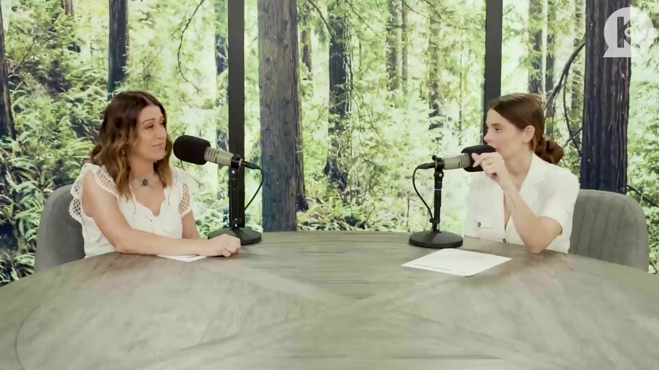 Ashley-Greene-dot-nl_TheTwilightEffect-Aflevering7NewMoonRewatchPart1of3-1725.jpg Ashley-Greene-dot-nl_TheTwilightEffect-Aflevering7NewMoonRewatchPart1of3-1725.jpg