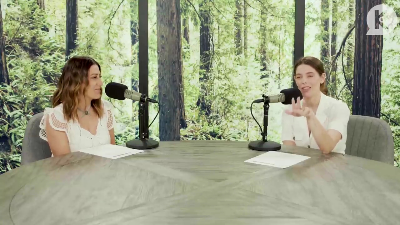 Ashley-Greene-dot-nl_TheTwilightEffect-Aflevering7NewMoonRewatchPart1of3-1821.jpg Ashley-Greene-dot-nl_TheTwilightEffect-Aflevering7NewMoonRewatchPart1of3-1821.jpg