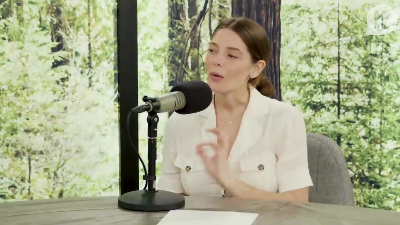 Ashley-Greene-dot-nl_TheTwilightEffect-Aflevering7NewMoonRewatchPart1of3-1823.jpg Ashley-Greene-dot-nl_TheTwilightEffect-Aflevering7NewMoonRewatchPart1of3-1823.jpg