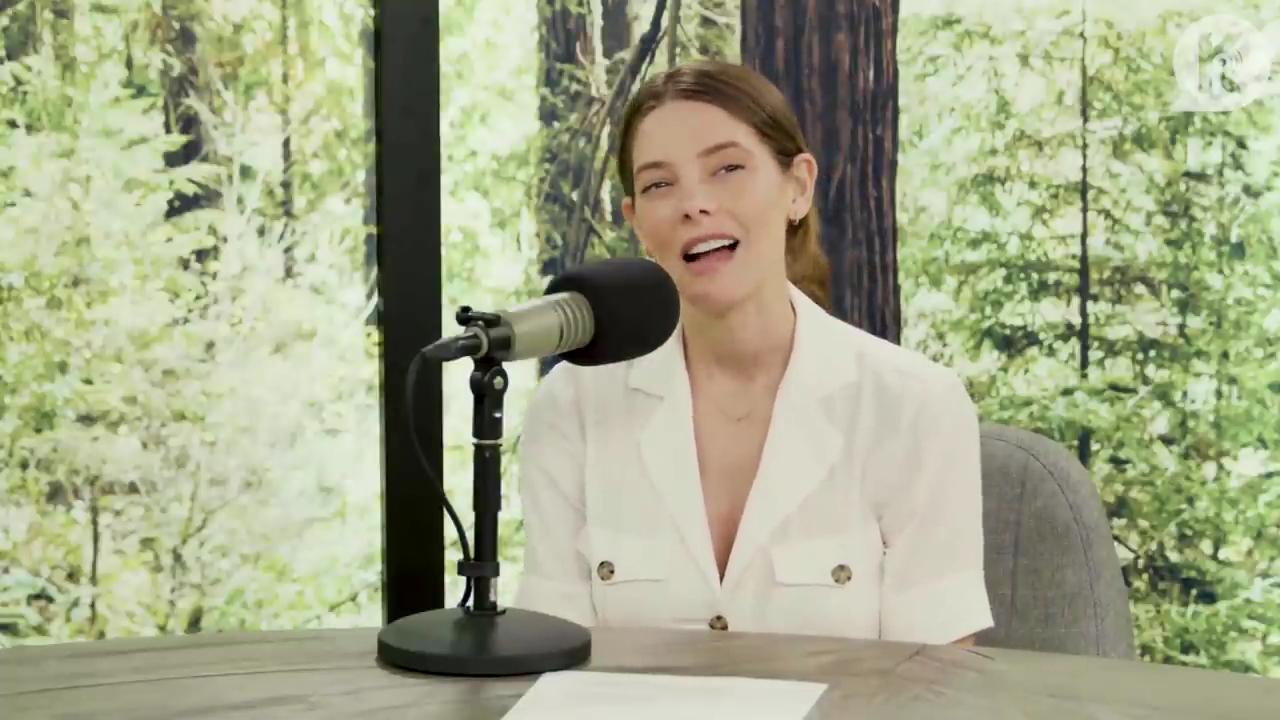 Ashley-Greene-dot-nl_TheTwilightEffect-Aflevering7NewMoonRewatchPart1of3-1825.jpg Ashley-Greene-dot-nl_TheTwilightEffect-Aflevering7NewMoonRewatchPart1of3-1825.jpg