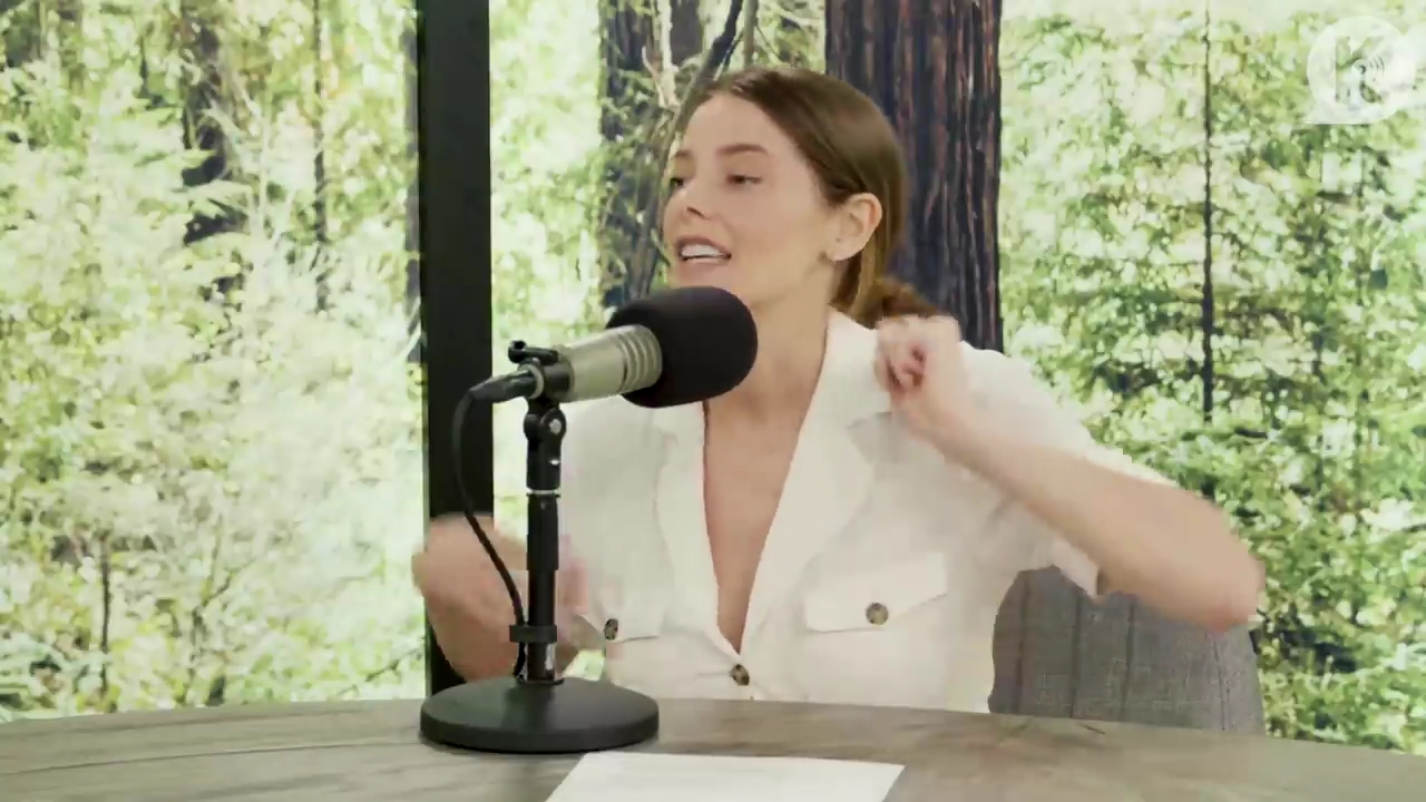 Ashley-Greene-dot-nl_TheTwilightEffect-Aflevering7NewMoonRewatchPart1of3-1854.jpg Ashley-Greene-dot-nl_TheTwilightEffect-Aflevering7NewMoonRewatchPart1of3-1854.jpg