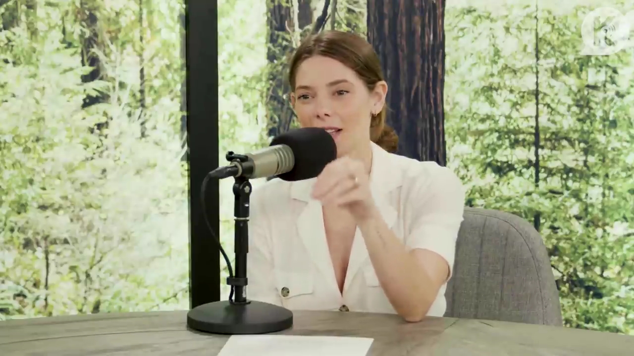 Ashley-Greene-dot-nl_TheTwilightEffect-Aflevering7NewMoonRewatchPart1of3-1993.jpg Ashley-Greene-dot-nl_TheTwilightEffect-Aflevering7NewMoonRewatchPart1of3-1993.jpg