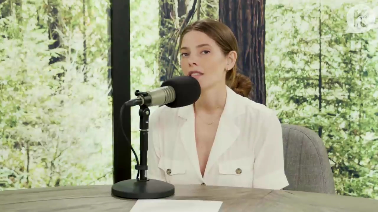 Ashley-Greene-dot-nl_TheTwilightEffect-Aflevering7NewMoonRewatchPart1of3-2022.jpg Ashley-Greene-dot-nl_TheTwilightEffect-Aflevering7NewMoonRewatchPart1of3-2022.jpg